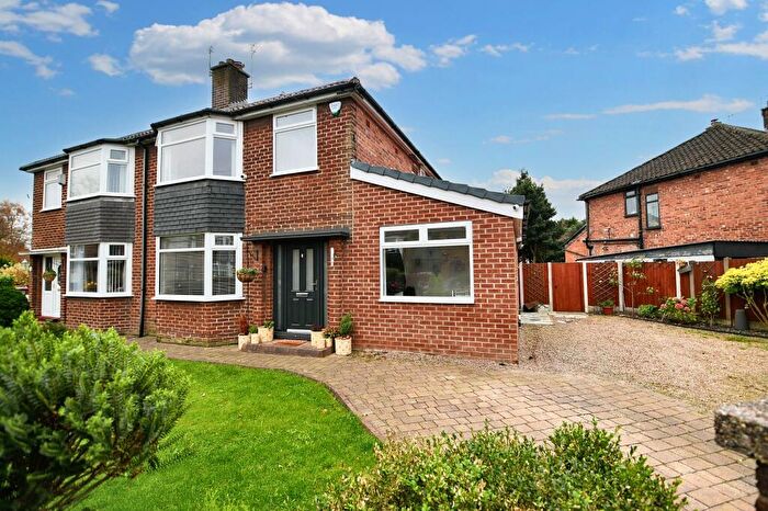 3 Bedroom Semi-Detached House For Sale In Botany Road, Eccles, M30