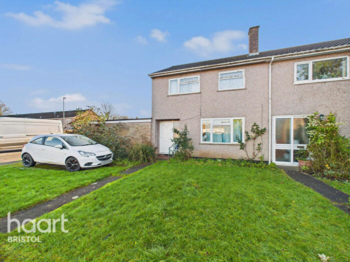 3 Bedroom End Of Terrace House For Sale In Hamble Close, Bristol, BS35