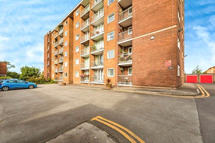 1 Bedroom Flat For Sale In Beechwood Lodge, Doncaster Road, Rotherham, South Yorkshire, S65