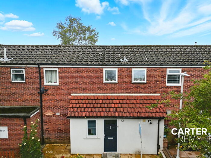 3 Bedroom Terraced House For Sale In Bourne Close, Basildon, SS15