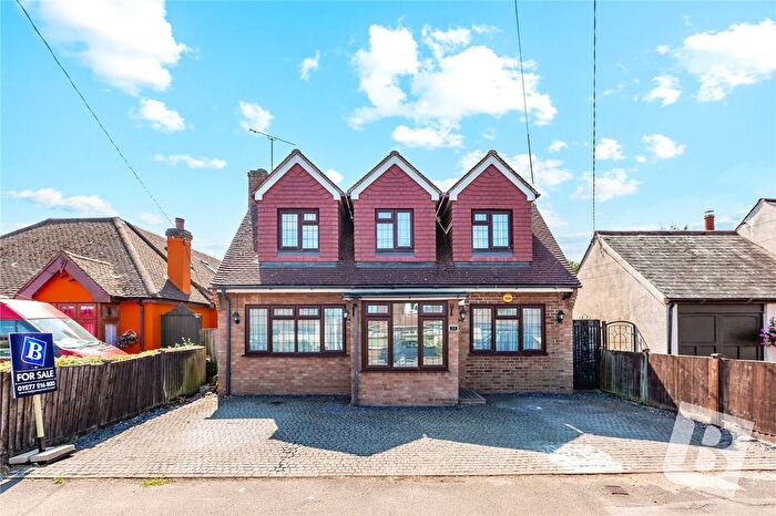 3 Bedroom Detached House For Sale In Orchard Lane, Pilgrims Hatch, Brentwood, Essex, CM15