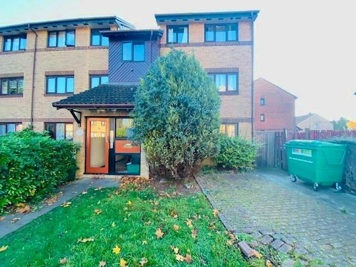 2 Bedroom Flat To Rent In Adams Way, London, CR0