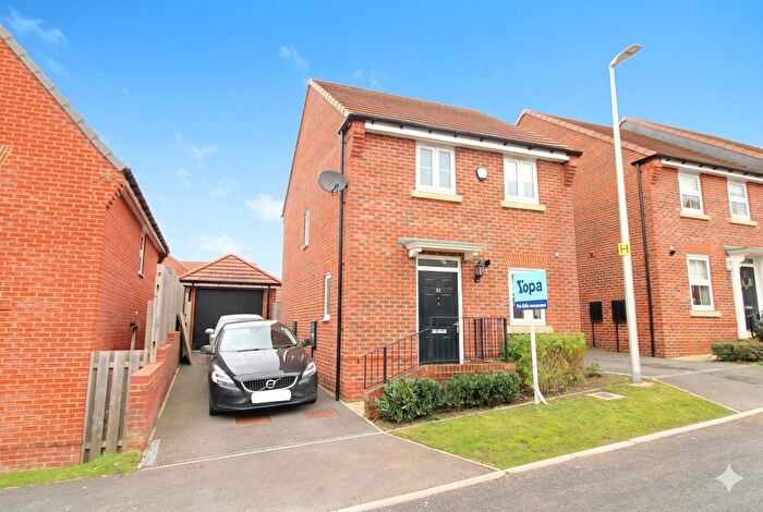 3 Bedroom Detached House For Sale In Great Crescent, Newbury, RG14