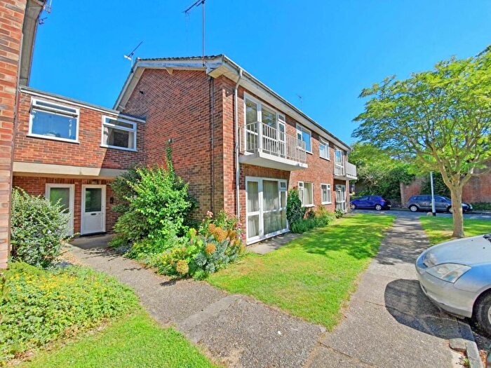 2 Bedroom Apartment To Rent In Park North, IP4