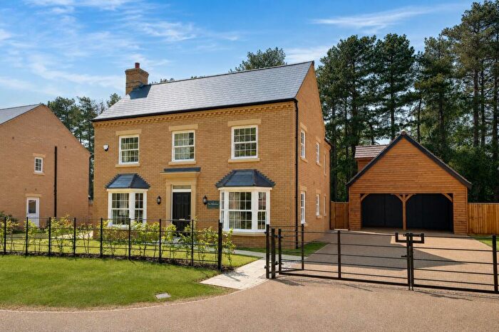 4 Bedroom Detached House For Sale In The Wimborne, Houghton Grange, Huntingdon, Cambridgeshire, PE28