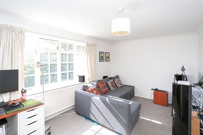 1 Bedroom Flat To Rent In Russell Place, Hemel Hempstead, HP3