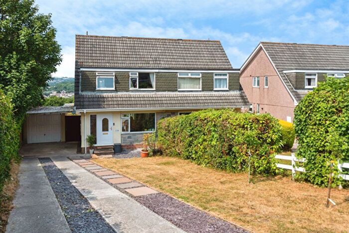 4 Bedroom Semi Detached House For Sale In Grantham Close, Plymouth, PL7