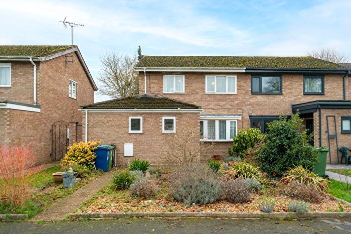 3 Bedroom Semi Detached House For Sale In Shirley Close, Milton, CB24