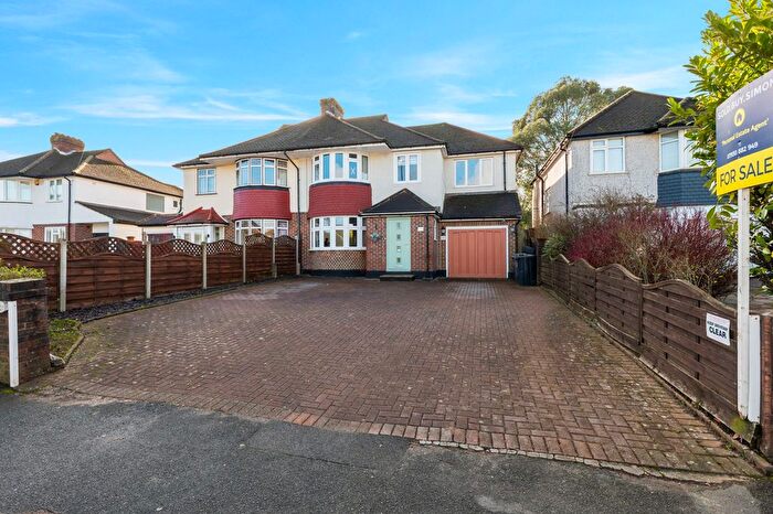 4 Bedroom Semi Detached House For Sale In Limpsfield Road, South Croydon, CR2