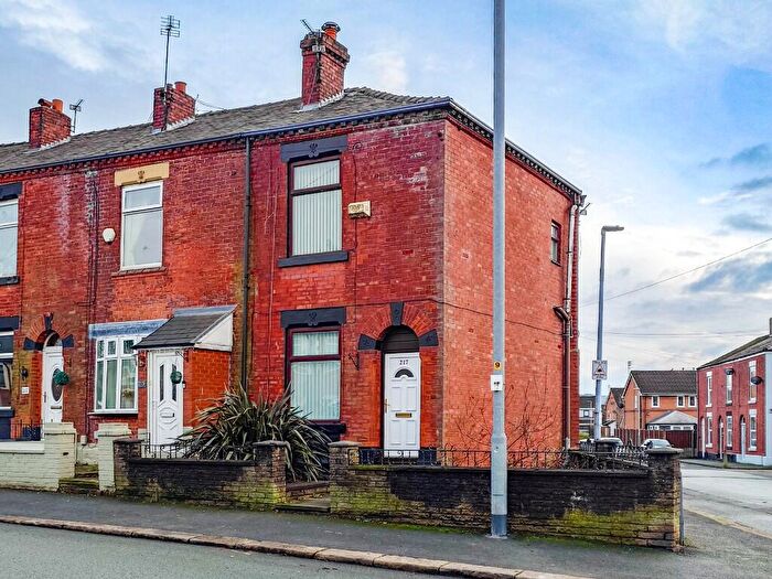 3 Bedroom Terraced House To Rent In Dewsnap Lane, Dukinfield, Cheshire, SK16
