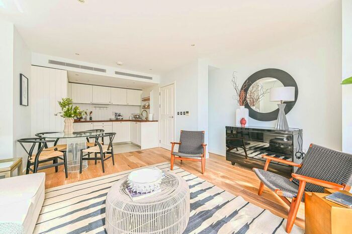 2 Bedroom Flat To Rent In Lanson Building, Battersea Park, London, SW11