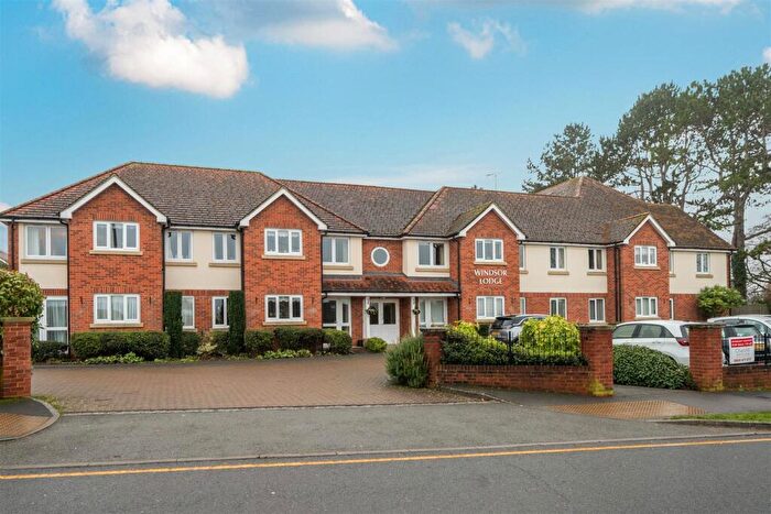 1 Bedroom Retirement Property For Sale In Windsor Lodge, Princes Risborough, HP27