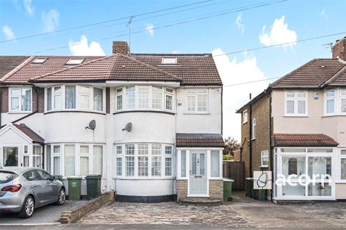 4 Bedroom End Of Terrace House For Sale In Glengall Road, Bexleyheath, Kent, DA7