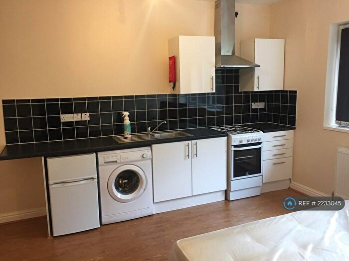 Studio To Rent In Sir Harrys Road, Birmingham, B5