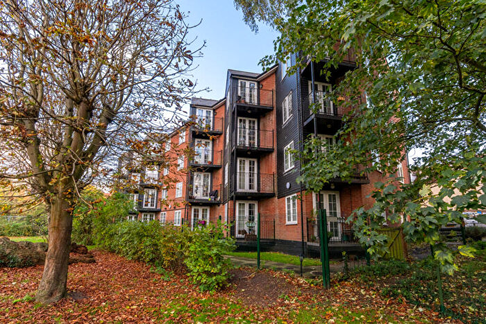 1 Bedroom Apartment For Sale In Hockerill Street, Bishop's Stortford, Hertfordshire, CM23