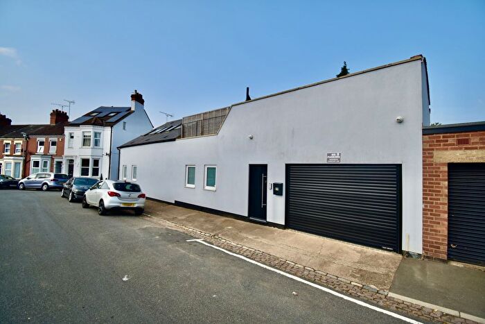 2 Bedroom Detached House To Rent In Edinburgh Road, Northampton, NN2