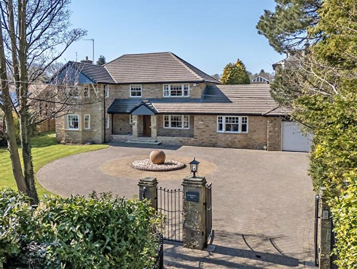 5 Bedroom Detached House For Sale In Rossett Green Lane, Harrogate, HG2