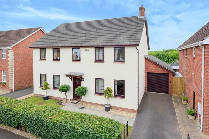 4 Bedroom Detached House For Sale In Waterleaze, Taunton, TA2