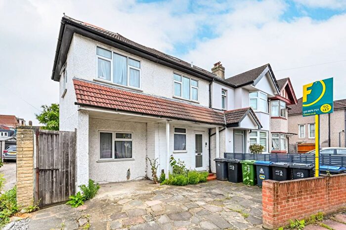 4 Bedroom Property To Rent In Princes Avenue, Surbiton, KT6