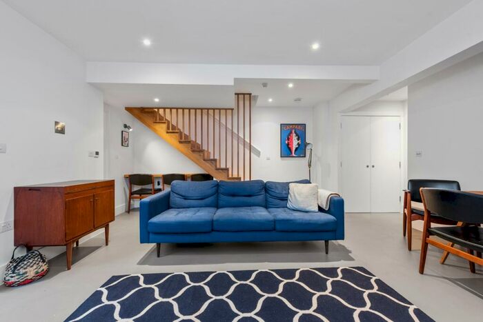 1 Bedroom Flat To Rent In York Way, N7