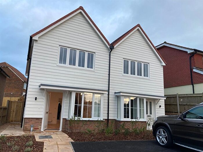 3 Bedroom Semi-Detached House To Rent In Carpenters Close, Rochester, ME1