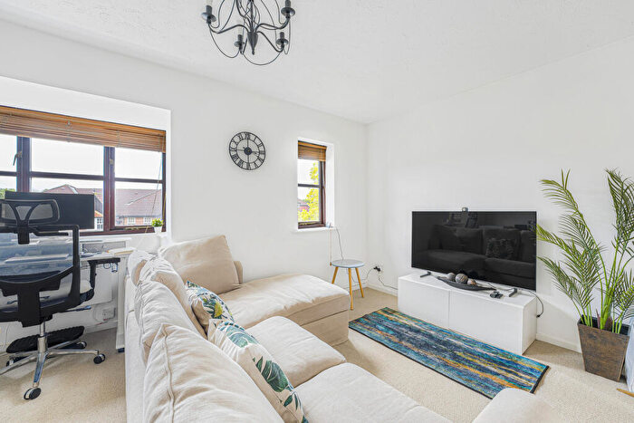 1 Bedroom Flat To Rent In Osbourne Road, Dartford, DA2