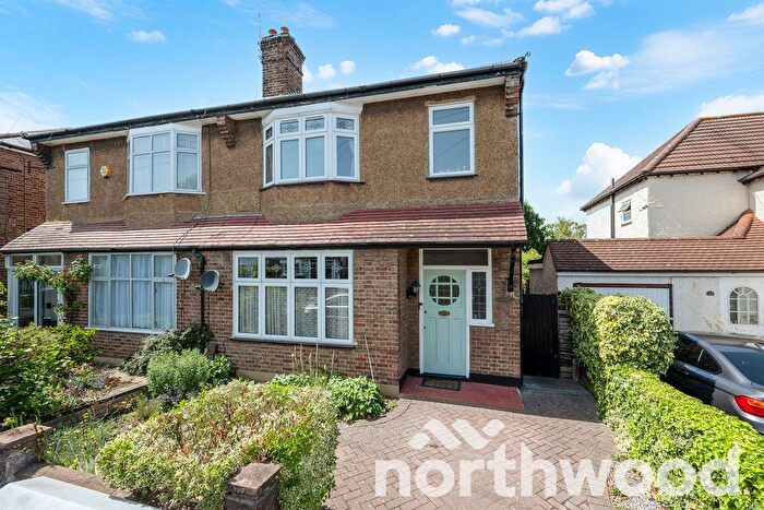 3 Bedroom Semi-Detached House For Sale In Heatherside Road, West Ewell, Epsom, KT19