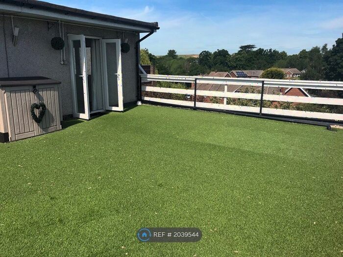 1 Bedroom Flat To Rent In Highmill, Ware, SG12