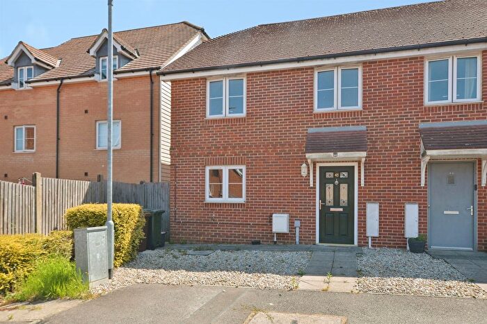 3 Bedroom Semi-Detached House For Sale In Greystones, Willesborough, Ashford, TN24