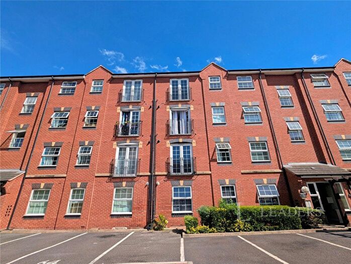 2 Bedroom Flat For Sale In Magnus Court, Derby, Derbyshire, DE21