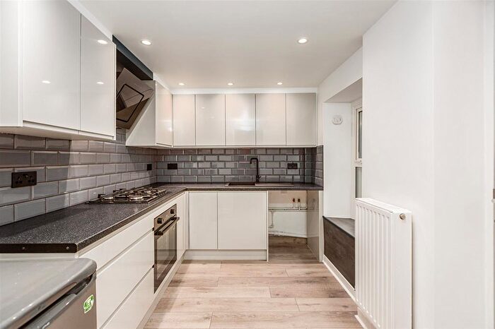 2 Bedroom End Of Terrace House For Sale In Bryn Syfi Terrace, Mount Pleasant, Swansea, SA1