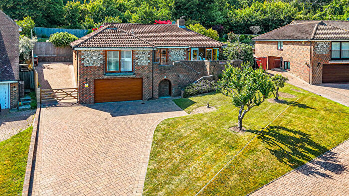 3 Bedroom Detached Bungalow For Sale In Lincoln Close, Eastbourne, BN20