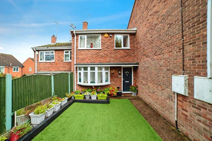 3 Bedroom Town House For Sale In Hillside Road, Blidworth, Mansfield, Nottinghamshire, NG21