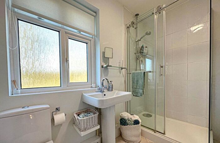 3 Bedroom Terraced House To Rent In Lyndhurst Drive, Hornchurch, RM11