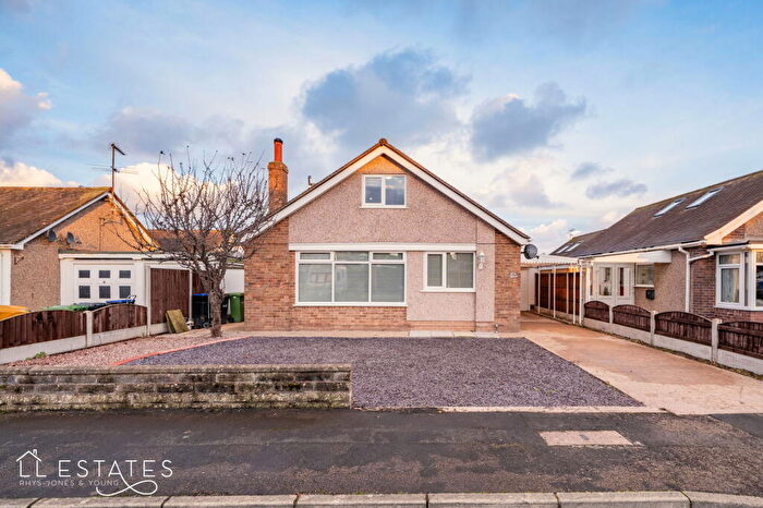 4 Bedroom Detached Bungalow For Sale In Nant Close, Rhuddlan, LL18