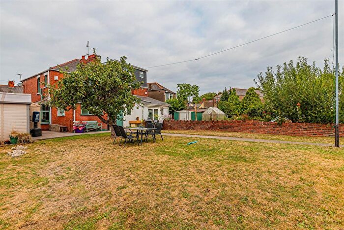 3 Bedroom Semi-Detached House For Sale In Avondale Crescent, Grangetown, Cardiff, CF11