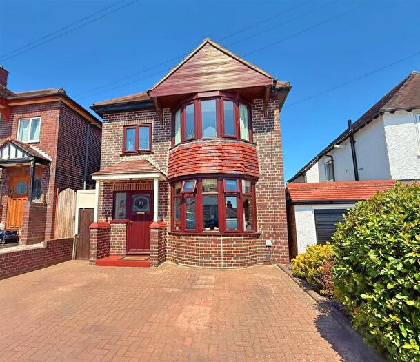3 Bedroom Detached House For Sale In Four Oaks Common Road, Four Oaks, B74