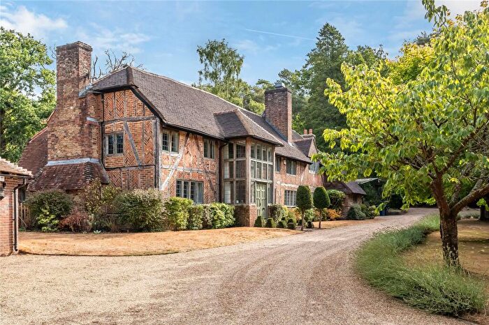 5 Bedroom Detached House For Sale In Farnham Road, Tilford, Farnham, Surrey, GU10