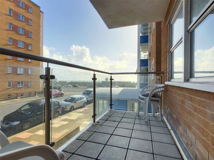 2 Bedroom Apartment To Rent In Channings, Kingsway, BN3