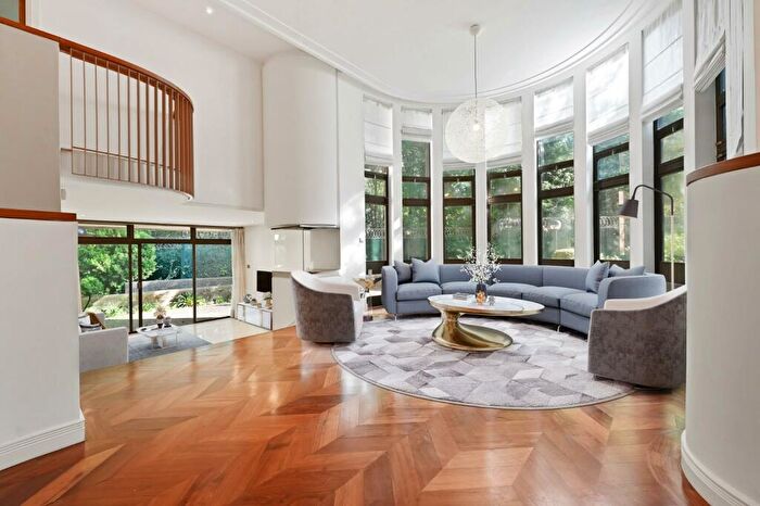 4 Bedroom Apartment To Rent In Mount Tyndal, Spaniards Road, NW3