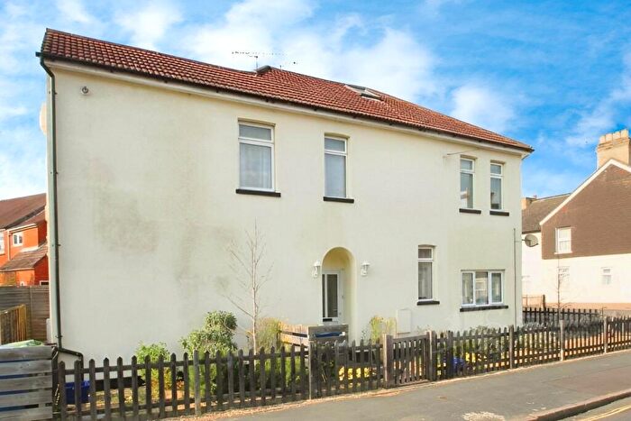 2 Bedroom Apartment To Rent In St Michaels Road, Aldershot, Hants, GU12