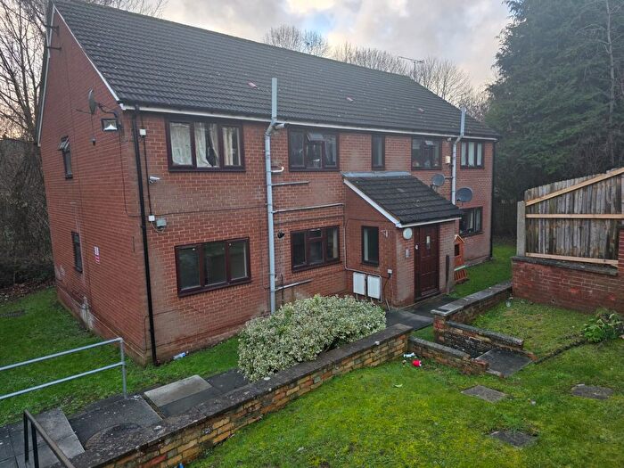 2 Bedroom Flat To Rent In Flat, Moreton Road North, Luton, Bedfordshire, LU2