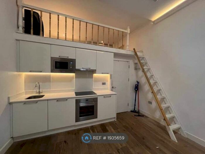 Studio To Rent In Horn Lane, London, W3