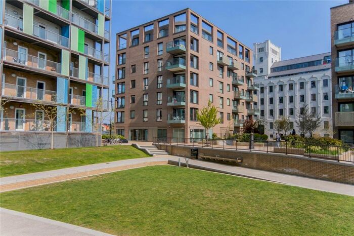 2 Bedroom Flat To Rent In Meade House, Mill Park, Cambridge, CB1