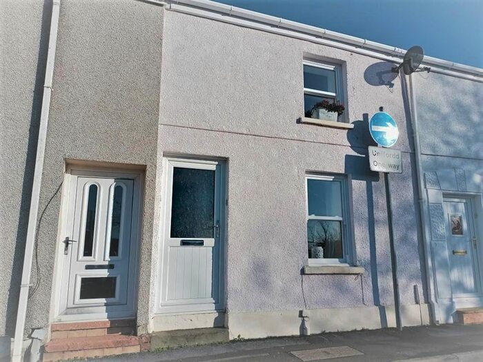 3 Bedroom Terraced House To Rent In Mount Pleasant Buildings, Llanelli, SA15
