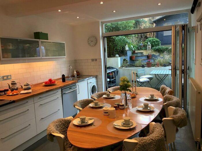 4 Bedroom House To Rent In Archway Road, London, N6