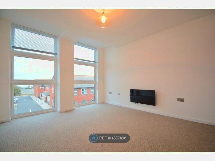 1 Bedroom Flat To Rent In Elmwood Avenue, Feltham, TW13