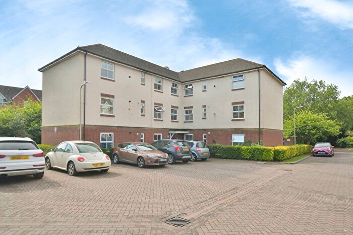 2 Bedroom Flat For Sale In Alderney Way, Ashford, Kent, TN24