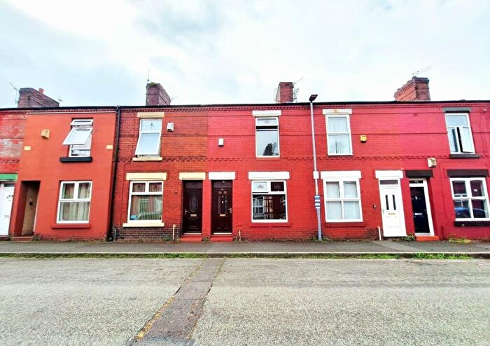 3 Bedroom Terraced House To Rent In Pinnington Road, Gorton, Manchester, M18
