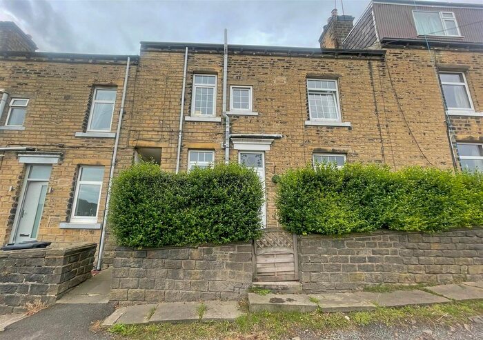 4 Bedroom Terraced House To Rent In Ben Royd Terrace, Holywell Green, Halifax, HX4